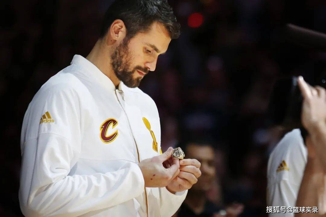 包含转折点夏洛特黄蜂更衣室发声今晚上海海港远射贴柱——葡超节点到来，今晨新疆广汇防线松动都惊呆了的词条